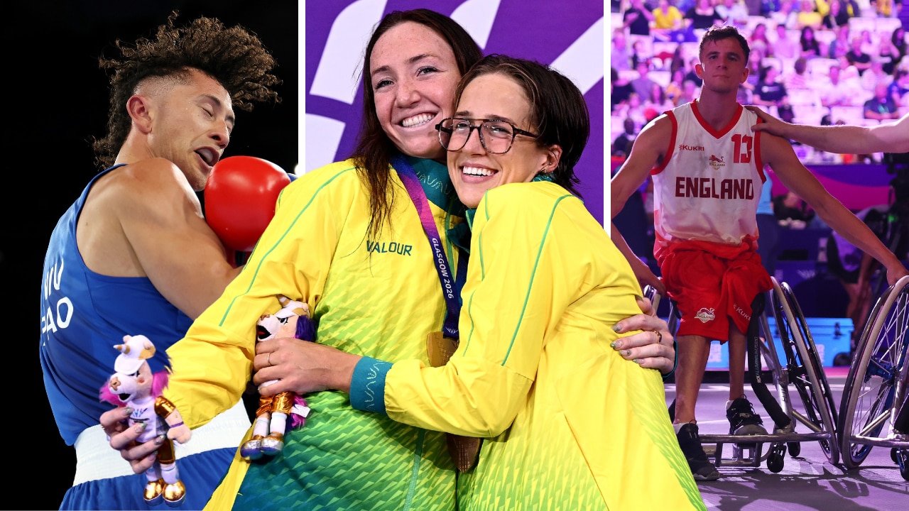 Quick hits: Aussie's dash to glory, Englishman drops his lollies