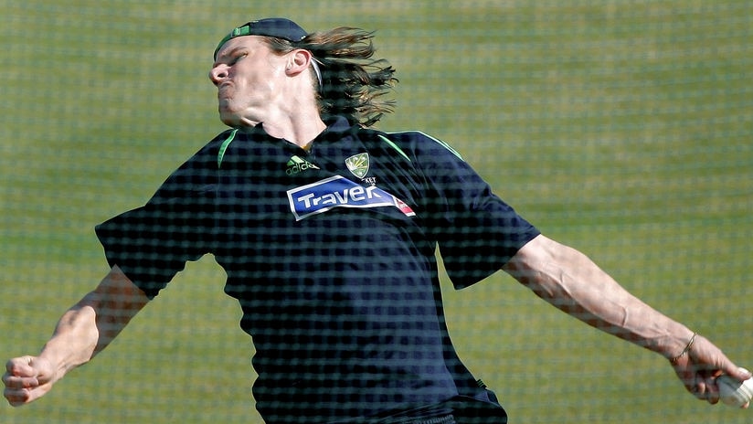Nathan Bracken bowls in the nets