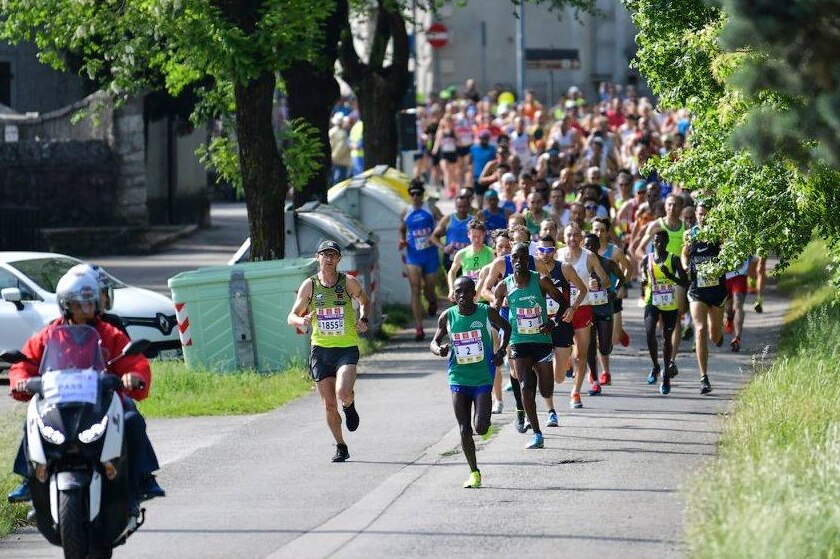Competitors in the 2018 Trieste half-marathon run through the streets of northern Italy.