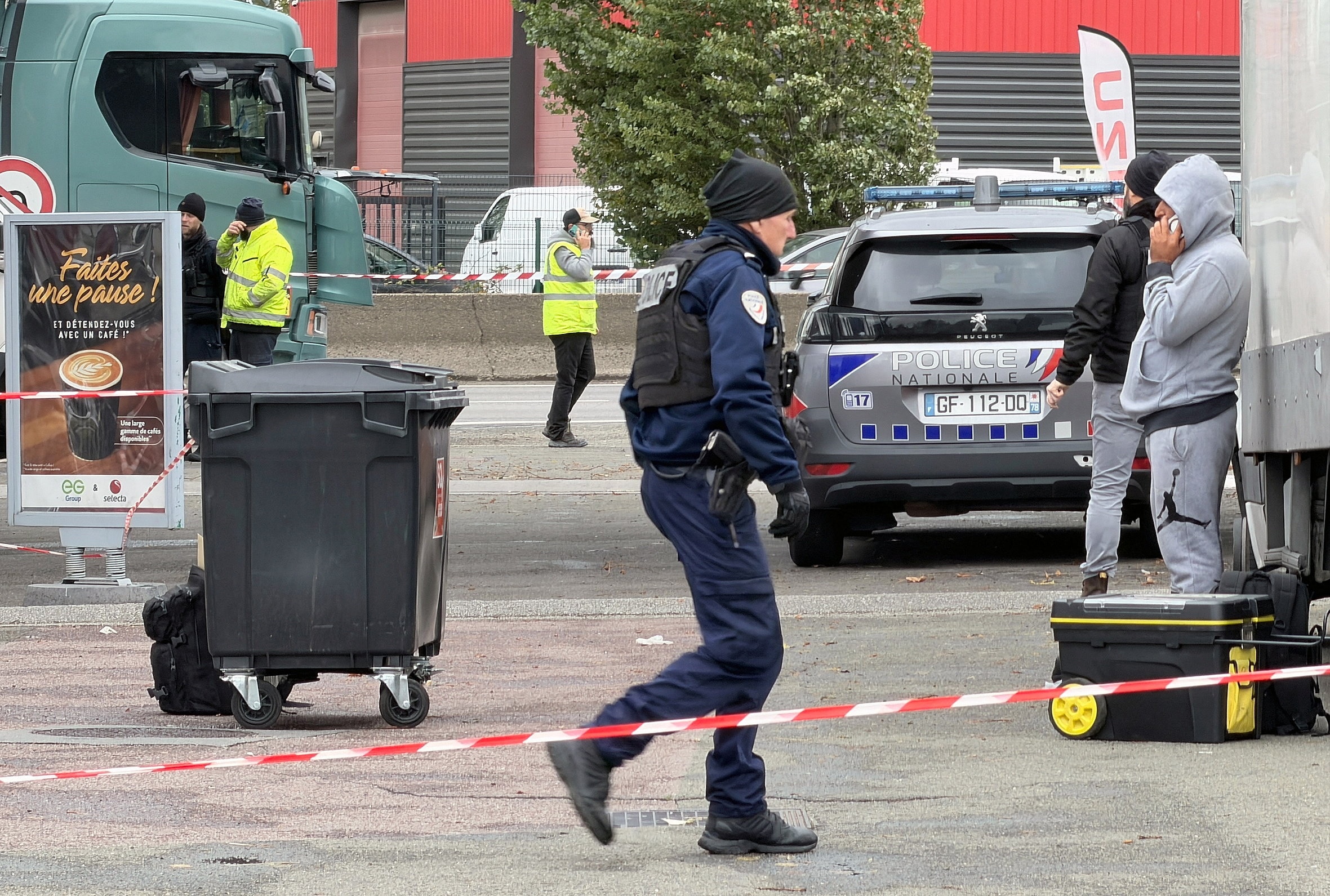 One dead and four injured after gunman opens fire on Paris suburb