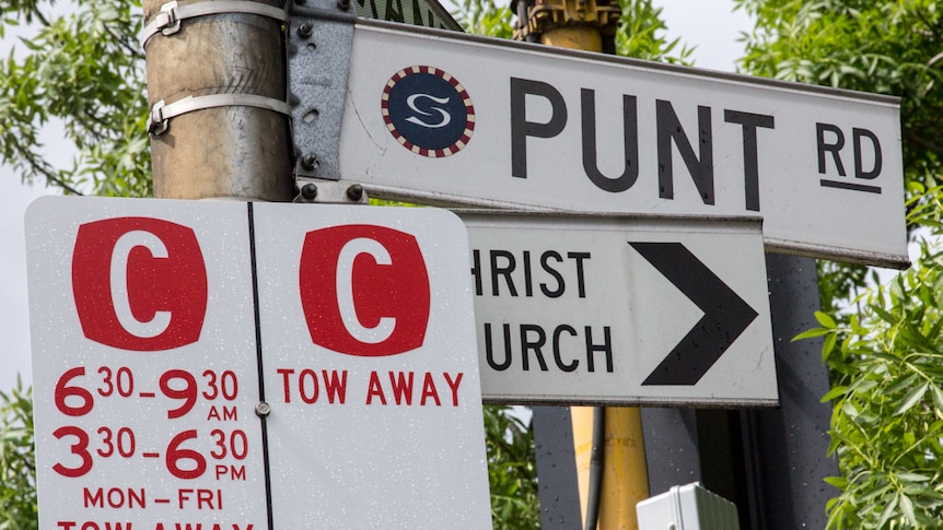A road sign for Punt Rd, with clearway sign below.