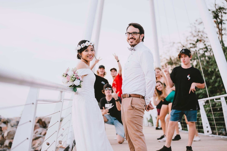 Hermin Krismiati menikahi Josh di bulan November 2018