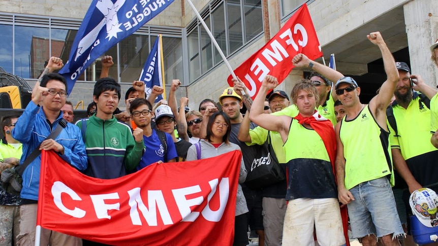 A CFMEU protest for building worker's rights. (ABC Local: Brooke Bannister)