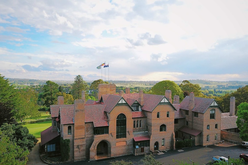 A photo of the university of New England campus in Armidale