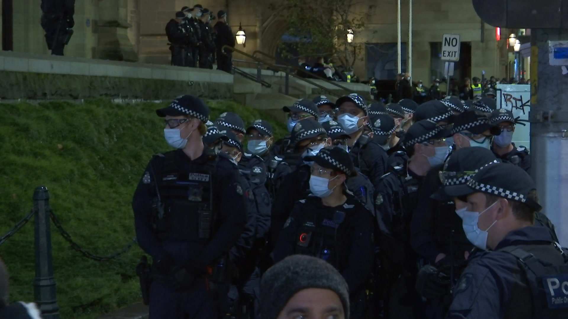 Victoria Police thwarts anti-lockdown protest in Melbourne, makes 73 ...