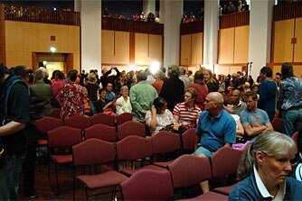 During Opposition Leader Brendan Nelson's apology speech, the Great Hall began to empty out.