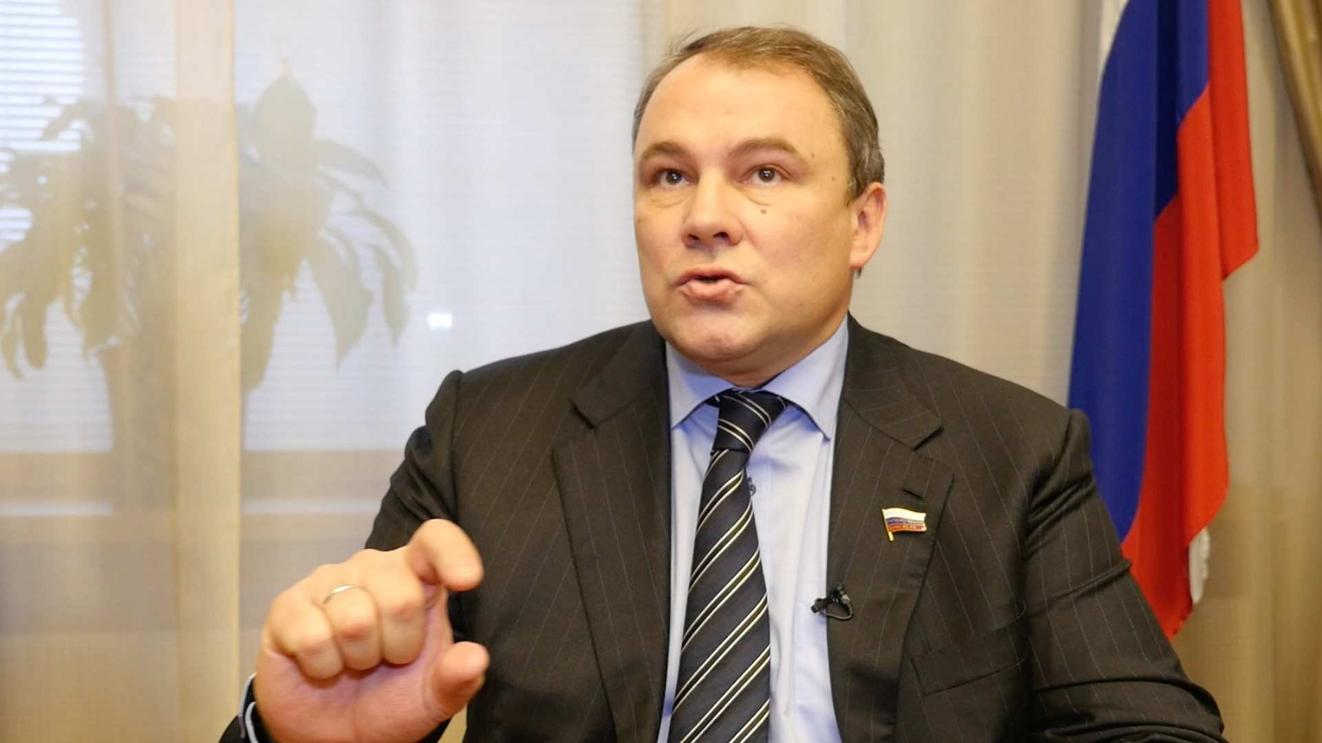 Russia bans 'foreign agent' journalists from entering national