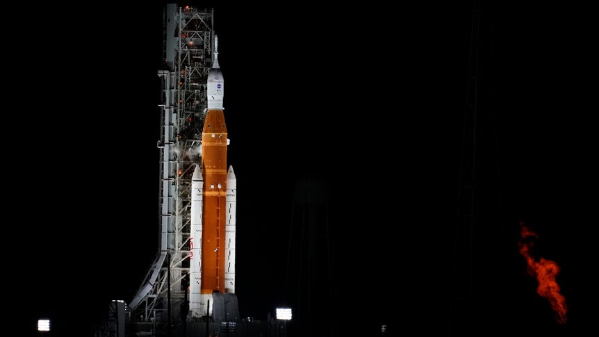 NASA's new moon rocket sits on Launch Pad 39-B 