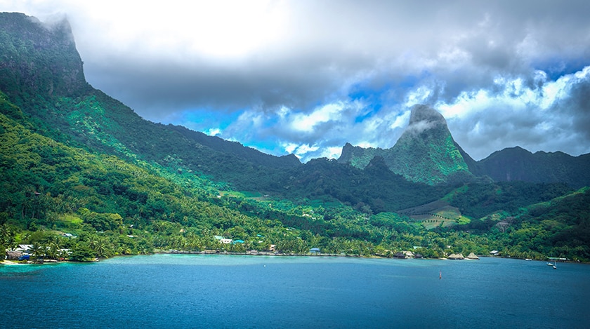 Monday Night Travel - Tahiti