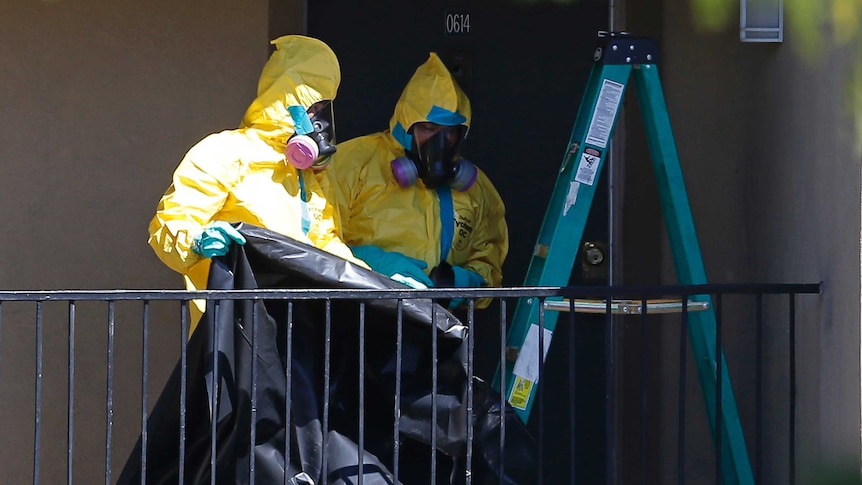 US ebola patient apartment cleaned by hazmat workers