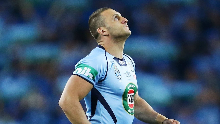 Robbie Farah runs onto the field for NSW before Origin I against Queensland on May 27, 2015.