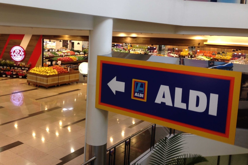 Sign points to Aldi discount supermarket