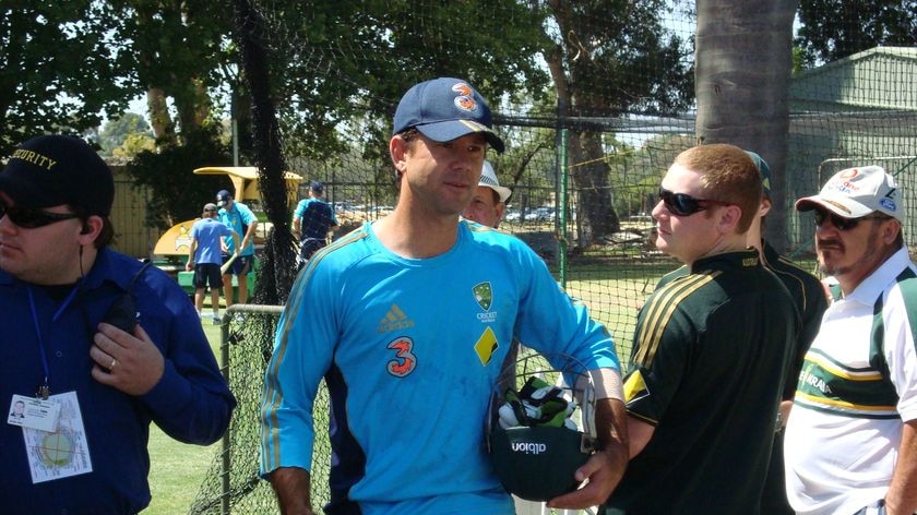 Ponting defied orders from the Australian team's physiotherapist and batted in Australia's second innings.
