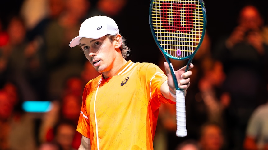 Alex De Minaur celebrates his 25th birthday with semifinal win over ...