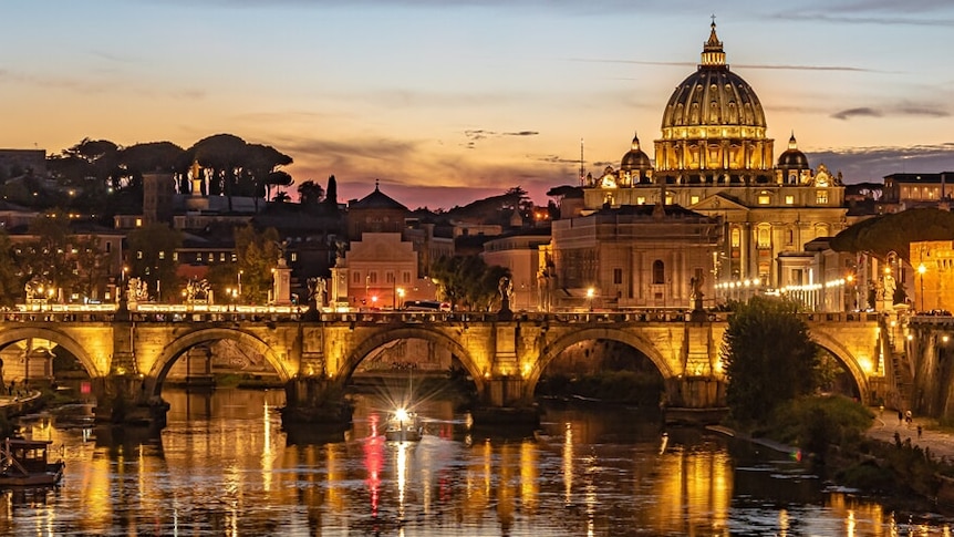 Sunset over the Vatican City, with St Peter's Basilica resplendent on the skyline. (Pixabay)