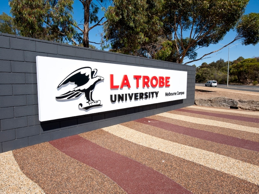 A sign saying Latrobe University