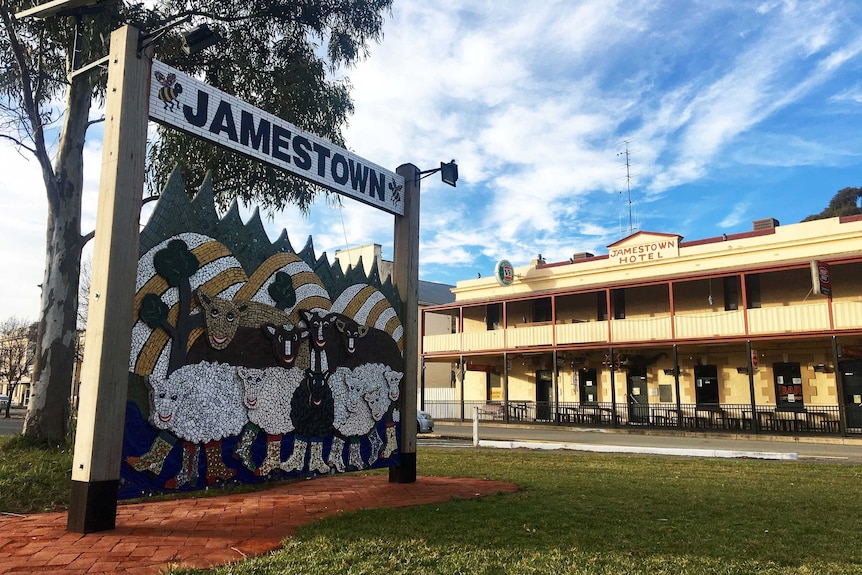 Jamestown Hotel