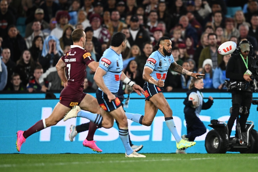 Josh Addo-Carry kicks