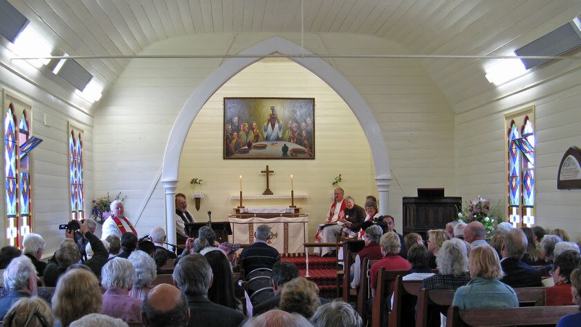 Parishioners commemorate 125 year anniversary of Woodbridge church