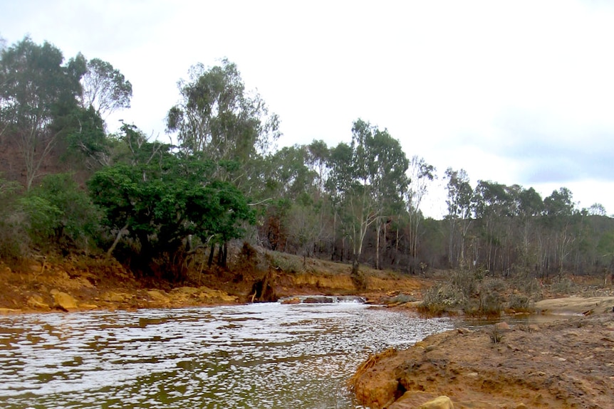 The Dee River at Mount Morgan