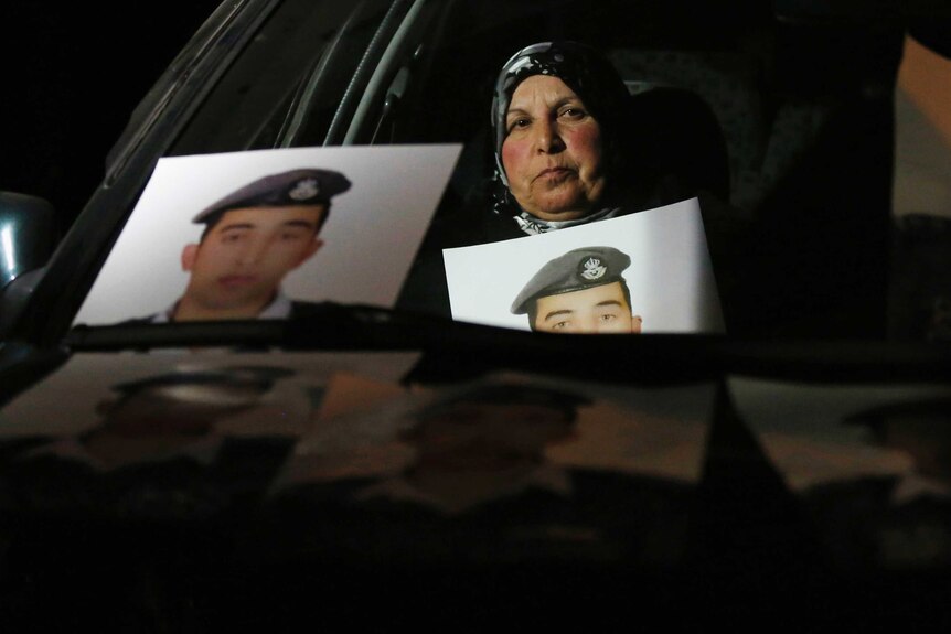 Mother of Islamic State captive Jordanian pilot Muath al-Kasaesbeh