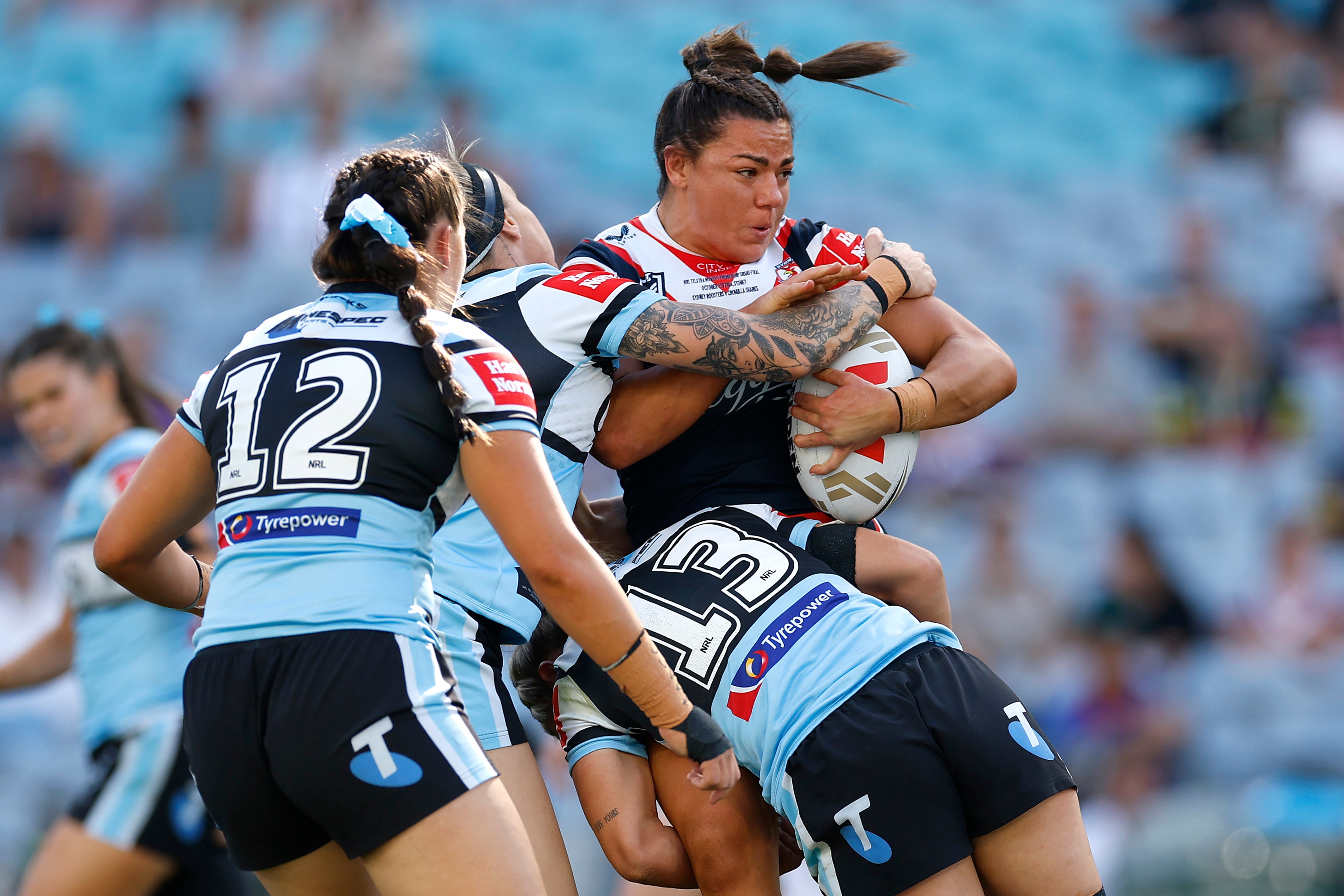 Millie Elliott é abordada