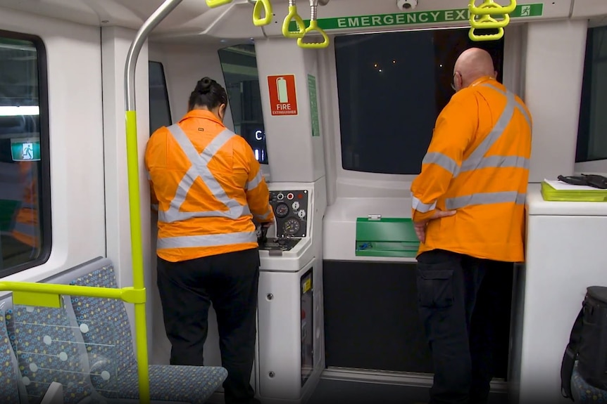 Engineers test out new Metro Harbour train