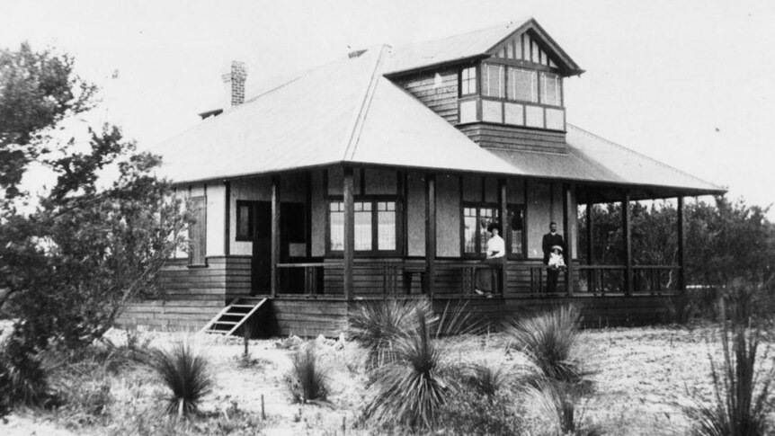 A black-and-white archive image of a house.