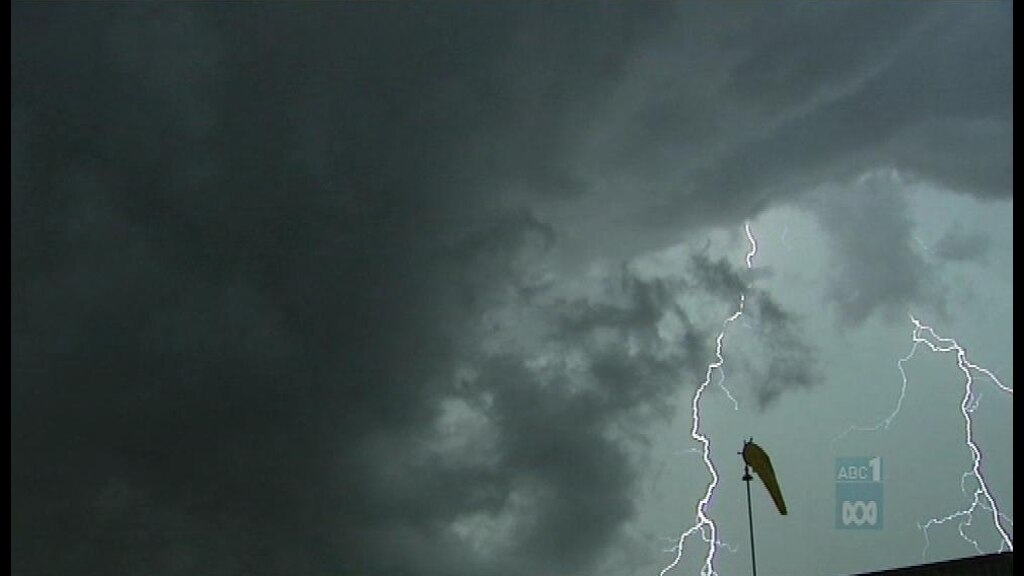 Storms knock out power to thousands - ABC News