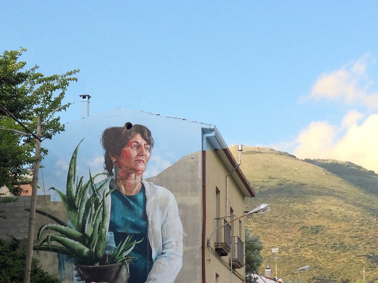 Fintan Magee's street work