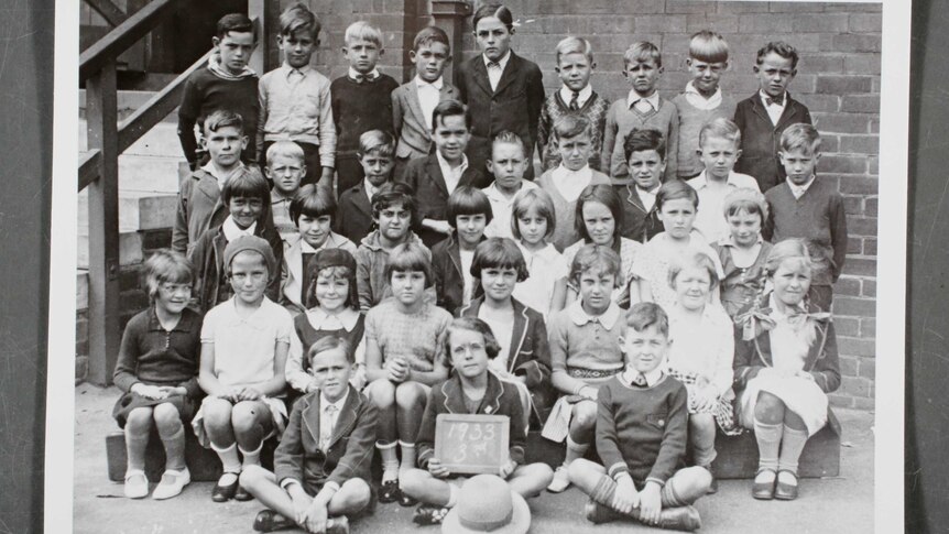 A 1933 class at Newcastle East Public School