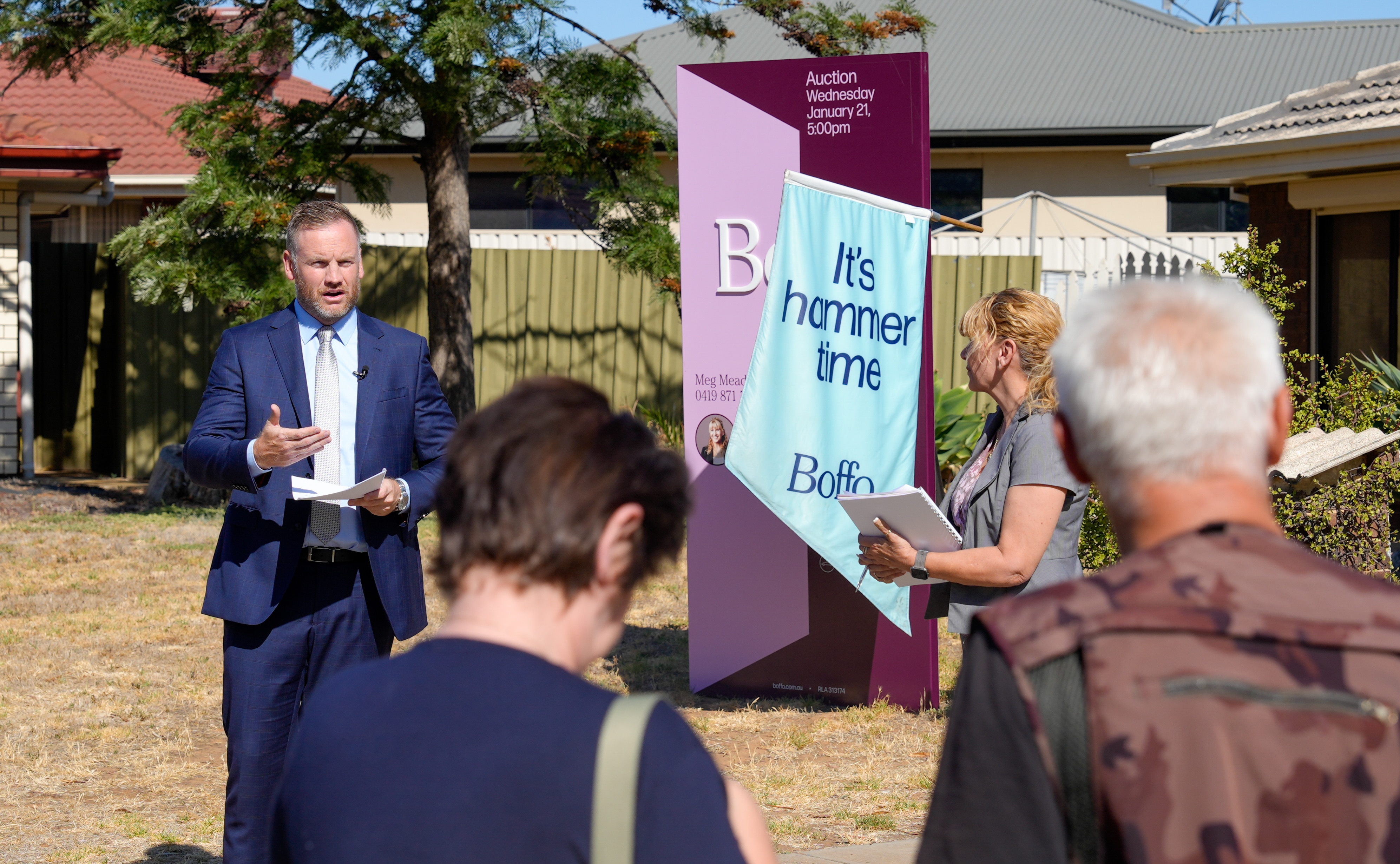 Adelaide's median house price inches closer to $1 million