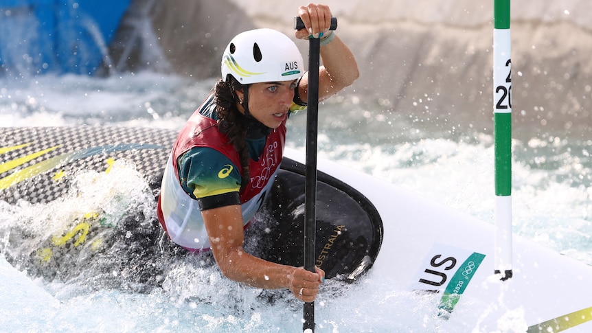 Jess Fox wins world championships gold in new Olympic event
