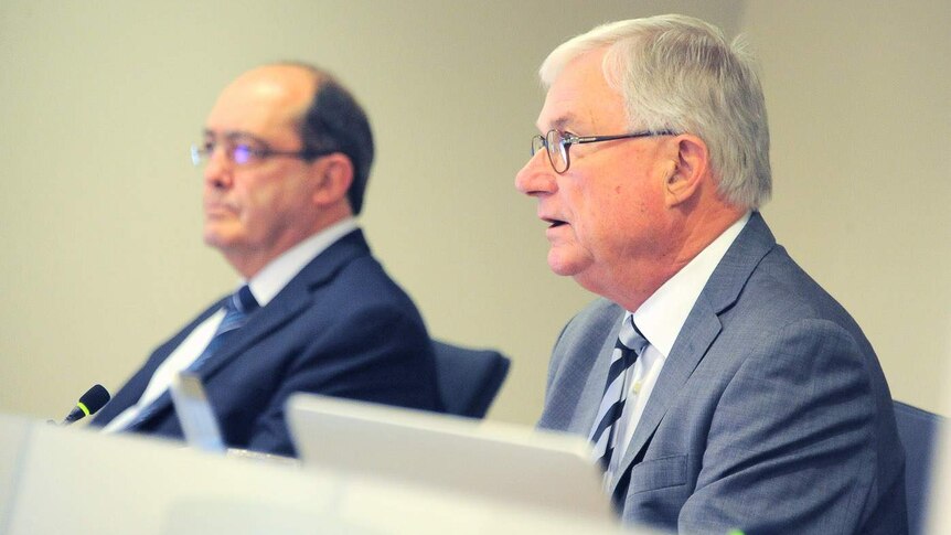 Commissioner Andrew Murray (left) Justice Peter McClellan o