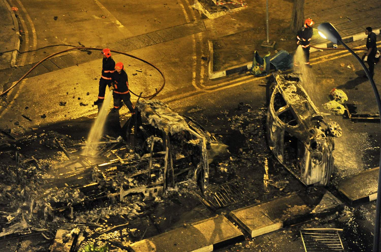 Eighteen injured as foreign workers riot in Singapore's Little India ...