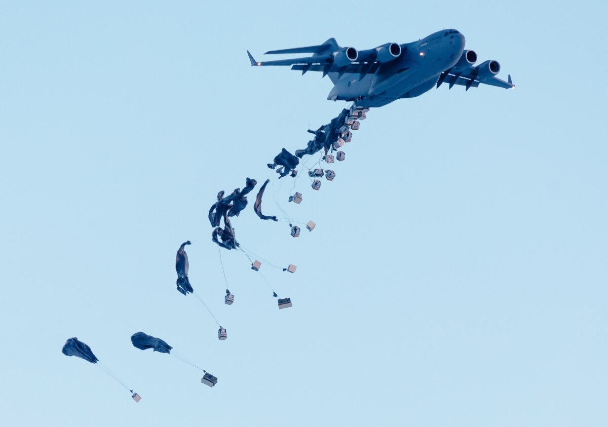 Defence completes C-17 Globemaster airdrop to resupply Mawson Station in Antarctica - Vimarsana News
