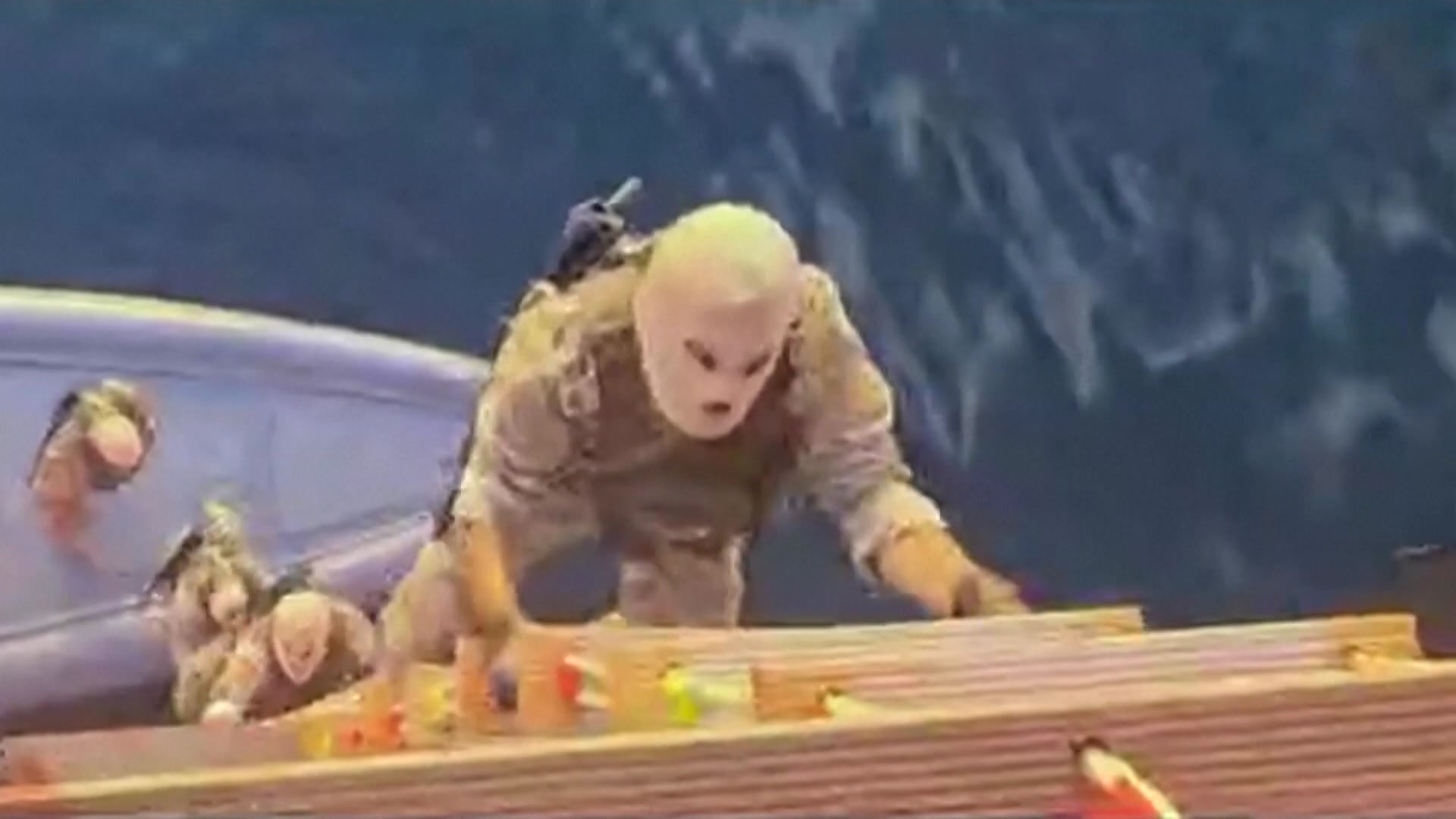 The battle of the blockades in the Strait of Hormuz