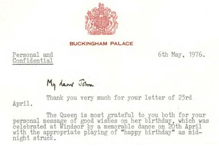 The letter details the Queen's 50th birthday bash.