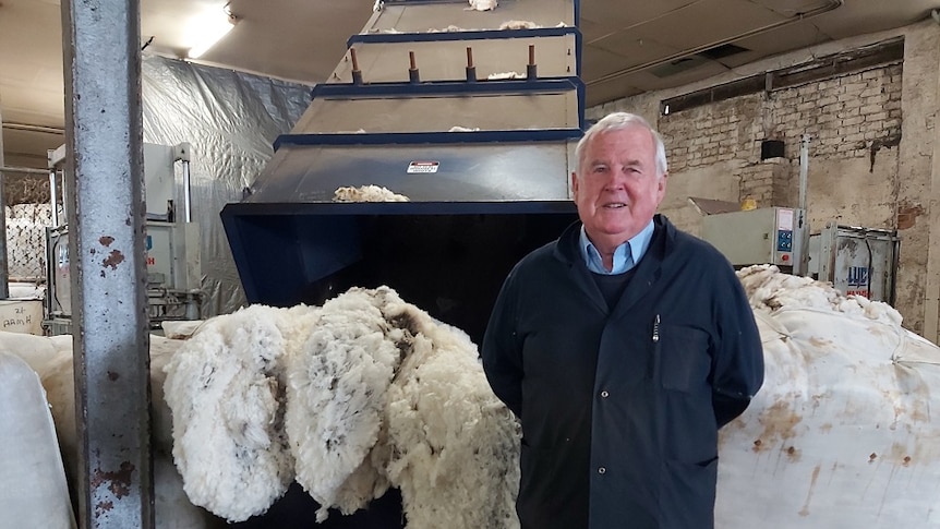 Long serving woolclasser Bob Saunders