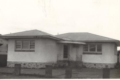 1950s house in black and white.