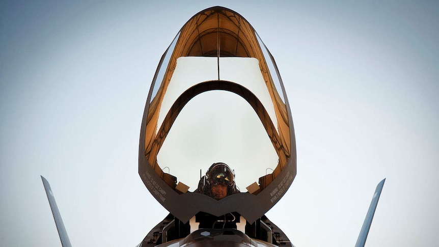 Pilot in JSF cockpit