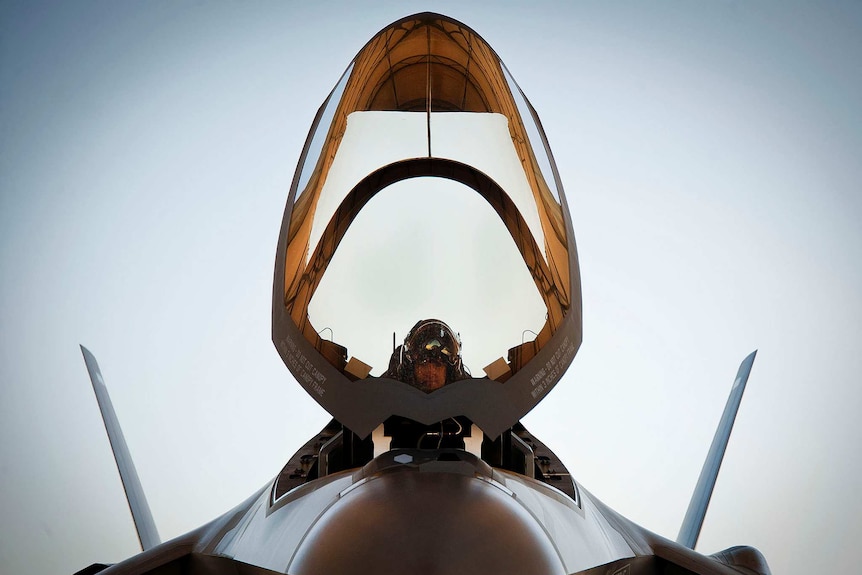 Pilot in JSF cockpit