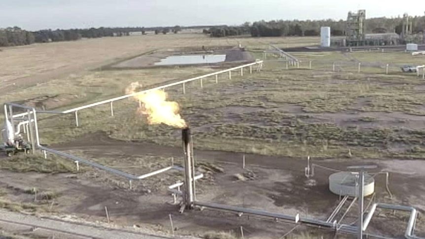 Gas burning at Linc Energy experimental underground coal gasification plant