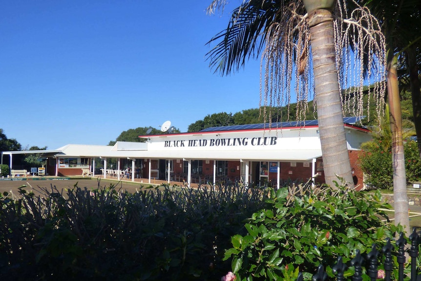 The front of Black Head Bowling Club.