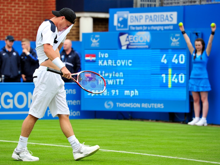 Lleyton Hewitt had a tough time of it against Ivo Karlovic's mammoth serve.