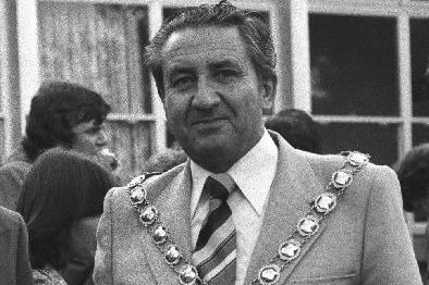 Frank Arkell at a University of Wollongong graduation.