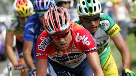 Cadel Evans leads a breakaway on Tour de France stage 16