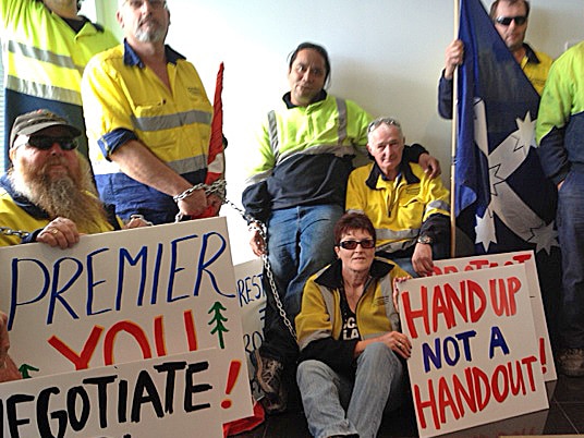 Timber union protest headed to ALP office