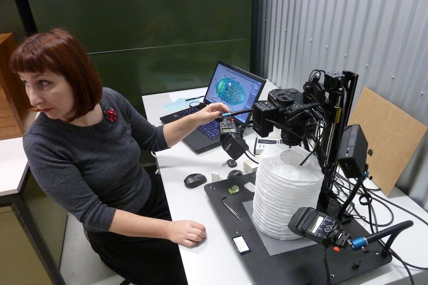 Amber Beavis learns how to use imaging equipment