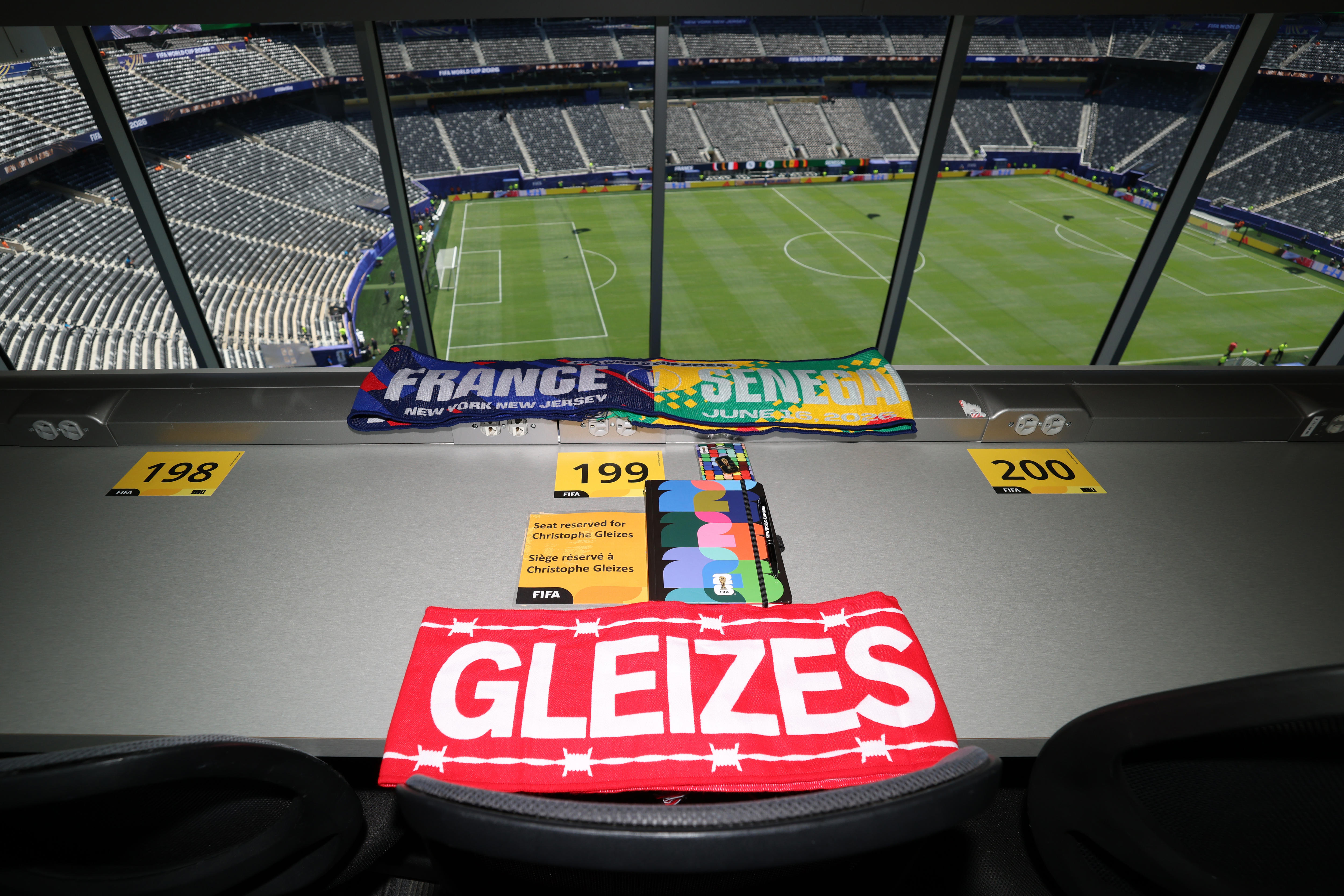 A Free Gleizes scarf at a press tribine in New York